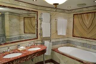 Гостиница Талион Империал Санкт-Петербург Номер люкс президентский с 1 двуспальной кроватью-6