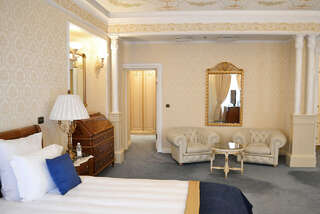 Гостиница Талион Империал Санкт-Петербург Семейный Премиум Люкс  - 2 просторные спальни с общим холлом и видом на реку Мойку!-11