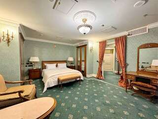 Гостиница Талион Империал Санкт-Петербург Улучшенный номер без вида (внутренний двор или мансарда)-5