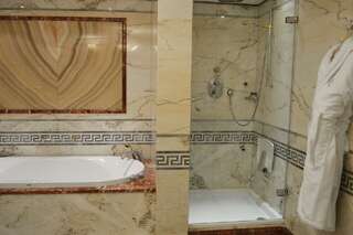 Гостиница Талион Империал Санкт-Петербург Номер люкс президентский с 1 двуспальной кроватью-7