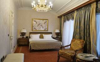 Гостиница Талион Империал Санкт-Петербург Улучшенный номер с видом на город-9