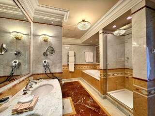 Гостиница Талион Империал Санкт-Петербург Классический номер без вида (внутренний двор)-3