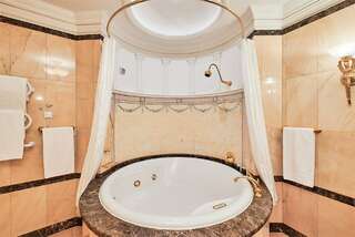 Гостиница Талион Империал Санкт-Петербург Семейный Премиум Люкс  - 2 просторные спальни с общим холлом и видом на реку Мойку!-13