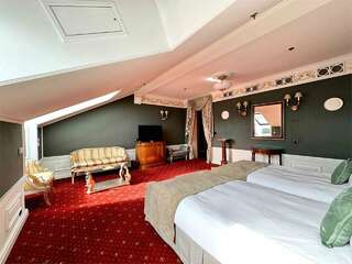 Гостиница Талион Империал Санкт-Петербург Улучшенный номер без вида (внутренний двор или мансарда)-8