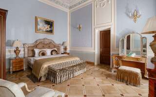 Гостиница Талион Империал Санкт-Петербург Классический номер без вида (внутренний двор)-4